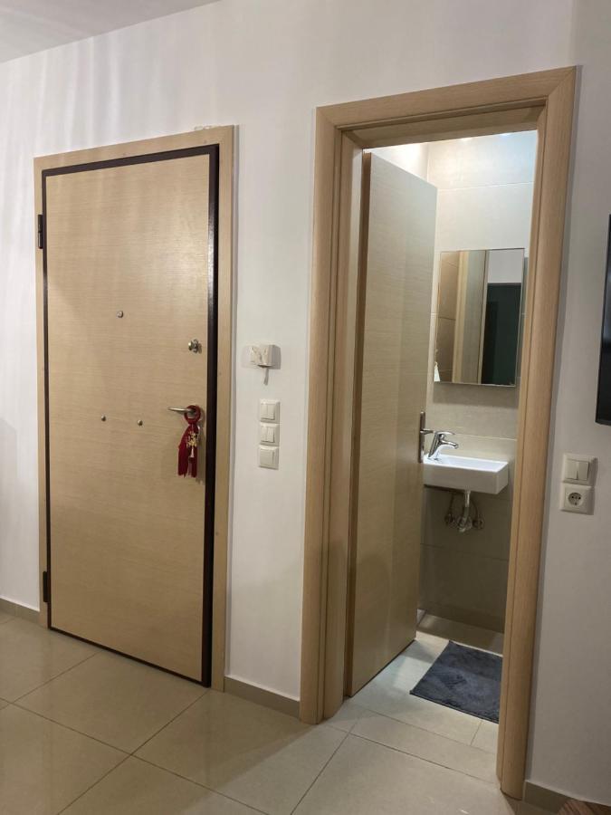Little John Luxury Apartment Piraeus Exterior photo