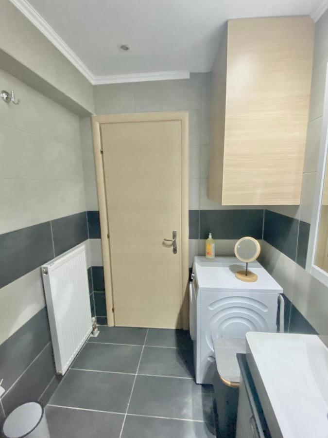 Little John Luxury Apartment Piraeus Exterior photo